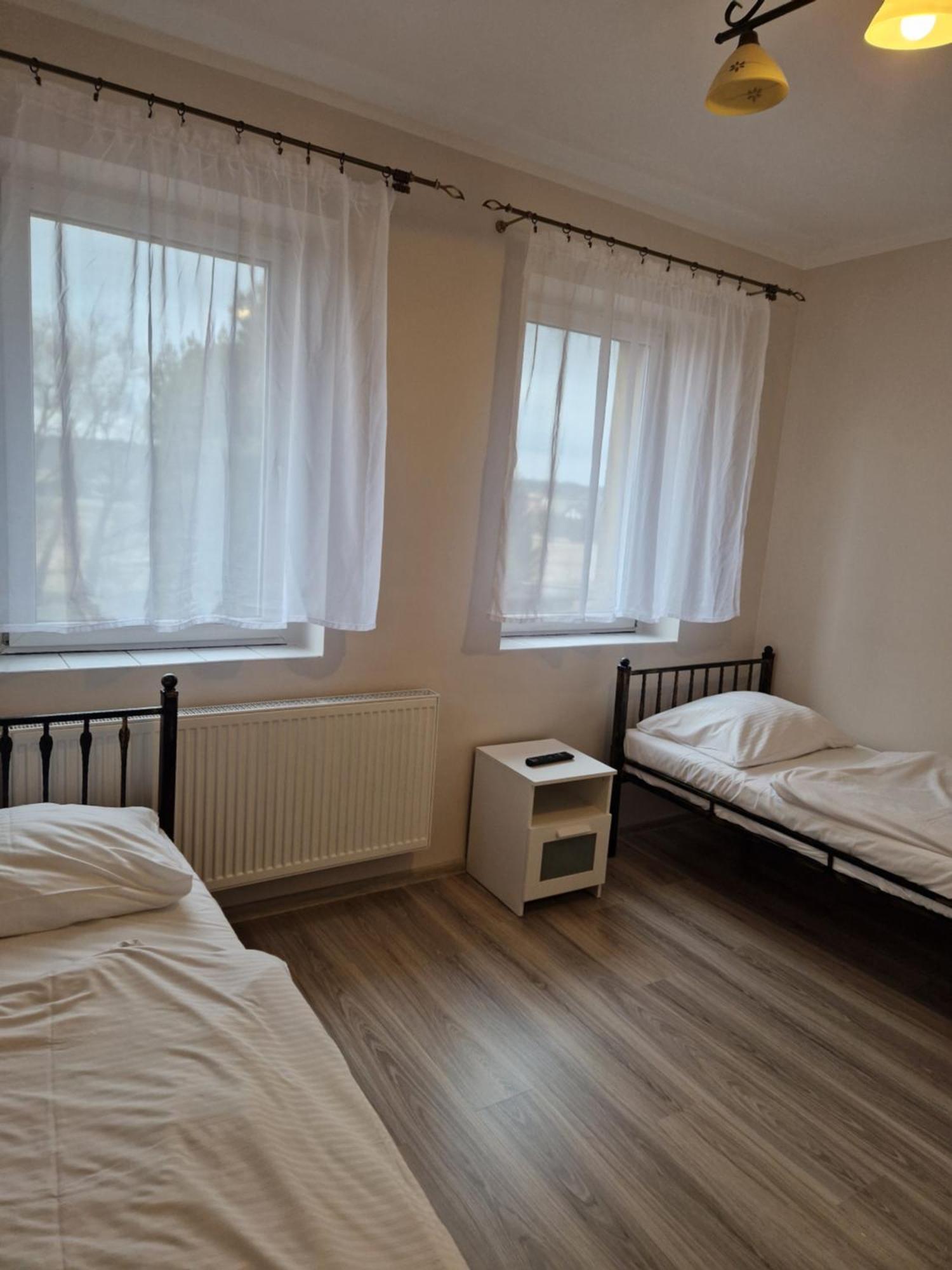 Restauracja I Noclegi Pod Sikorka Kobior Szoba fotó