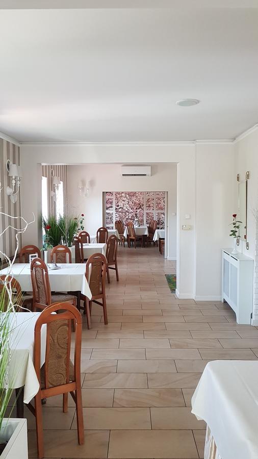 Restauracja I Noclegi Pod Sikorka Kobior Kültér fotó